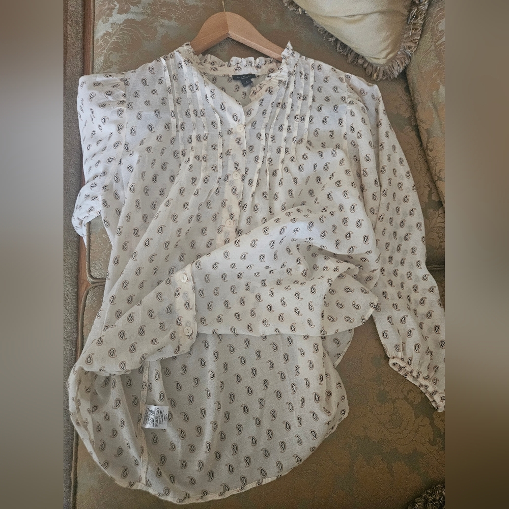 NWOT Ann Taylor Cream Paisley Blouse - Picture 13 of 16